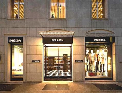 milano montenapoleone prada|via monte napoleone reviews.